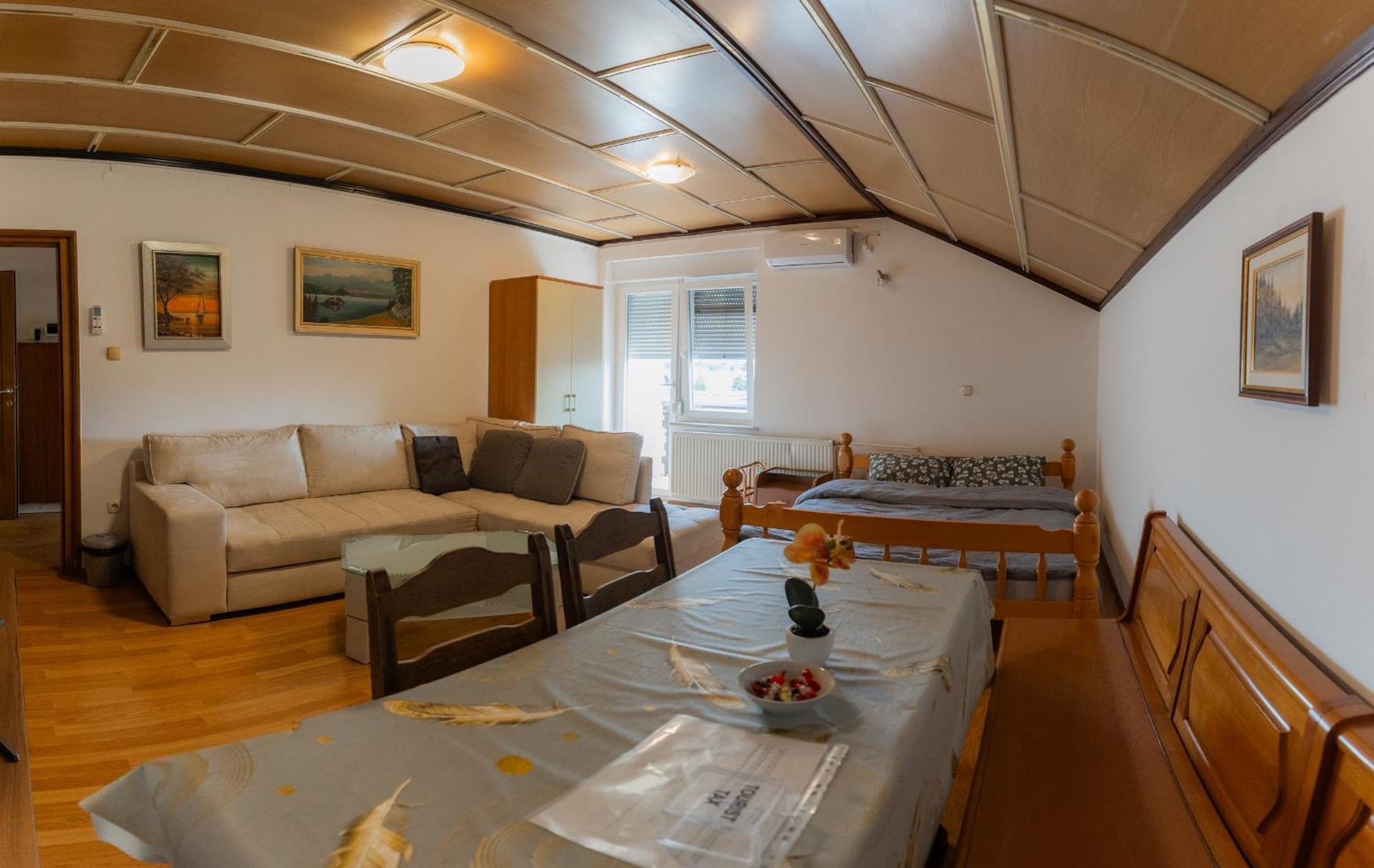 Rooms Kozarje Ljubljana Ngoại thất bức ảnh