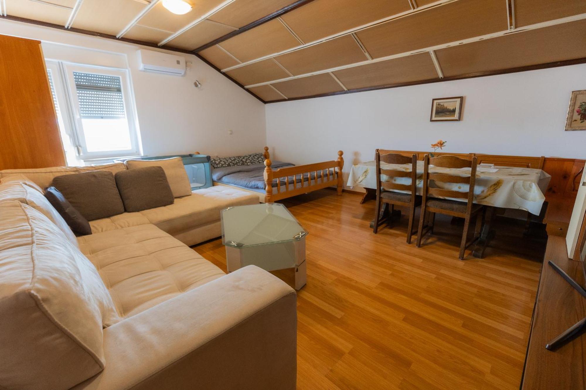 Rooms Kozarje Ljubljana Ngoại thất bức ảnh